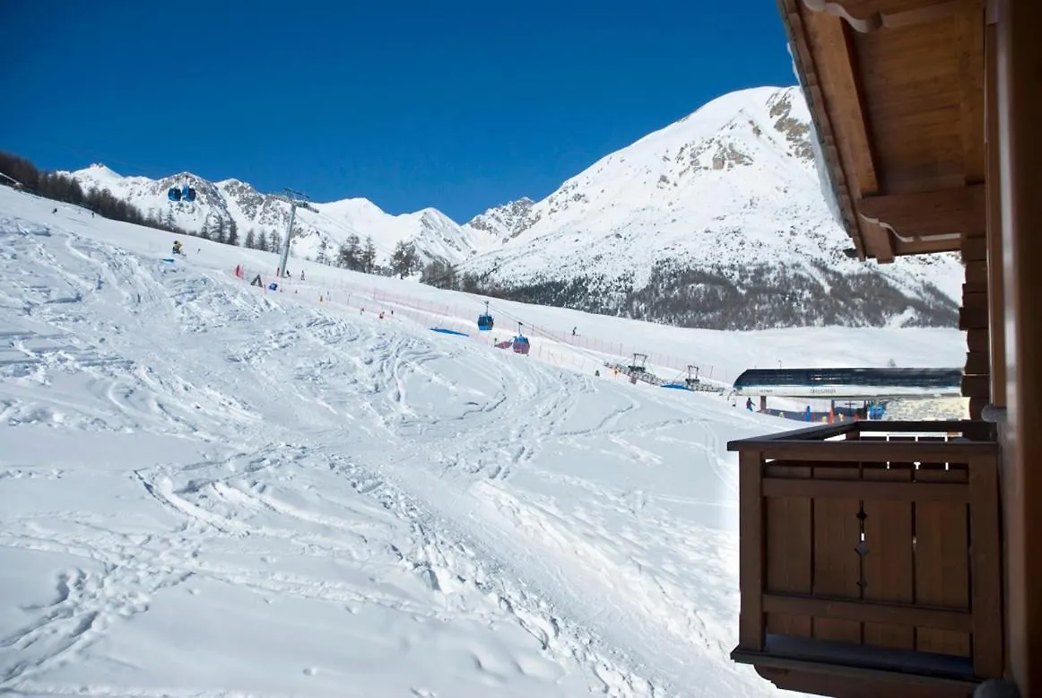 Hotel Costanza Mountain Holiday Livigno 3*,  Italy